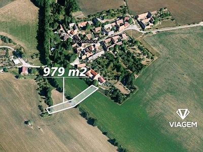Prodej pole 979 m²