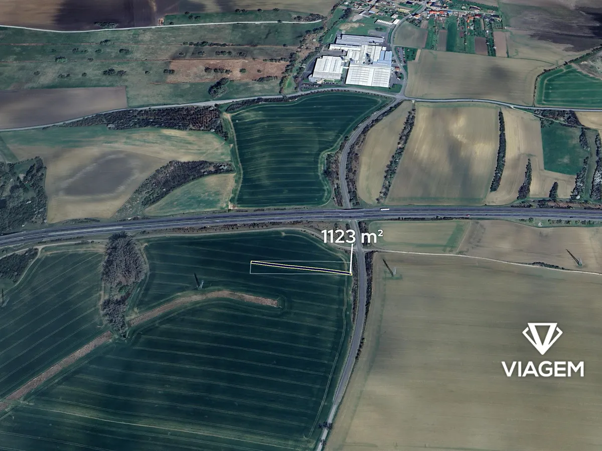 Prodej podílu 1/5 pole 224 m²