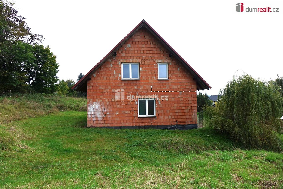 Prodej rodinného domu 168 m², pozemek 811 m²