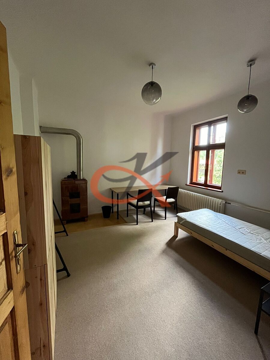 Pronájem rodinného domu 185 m², pozemek 73 m² – fotografie 4