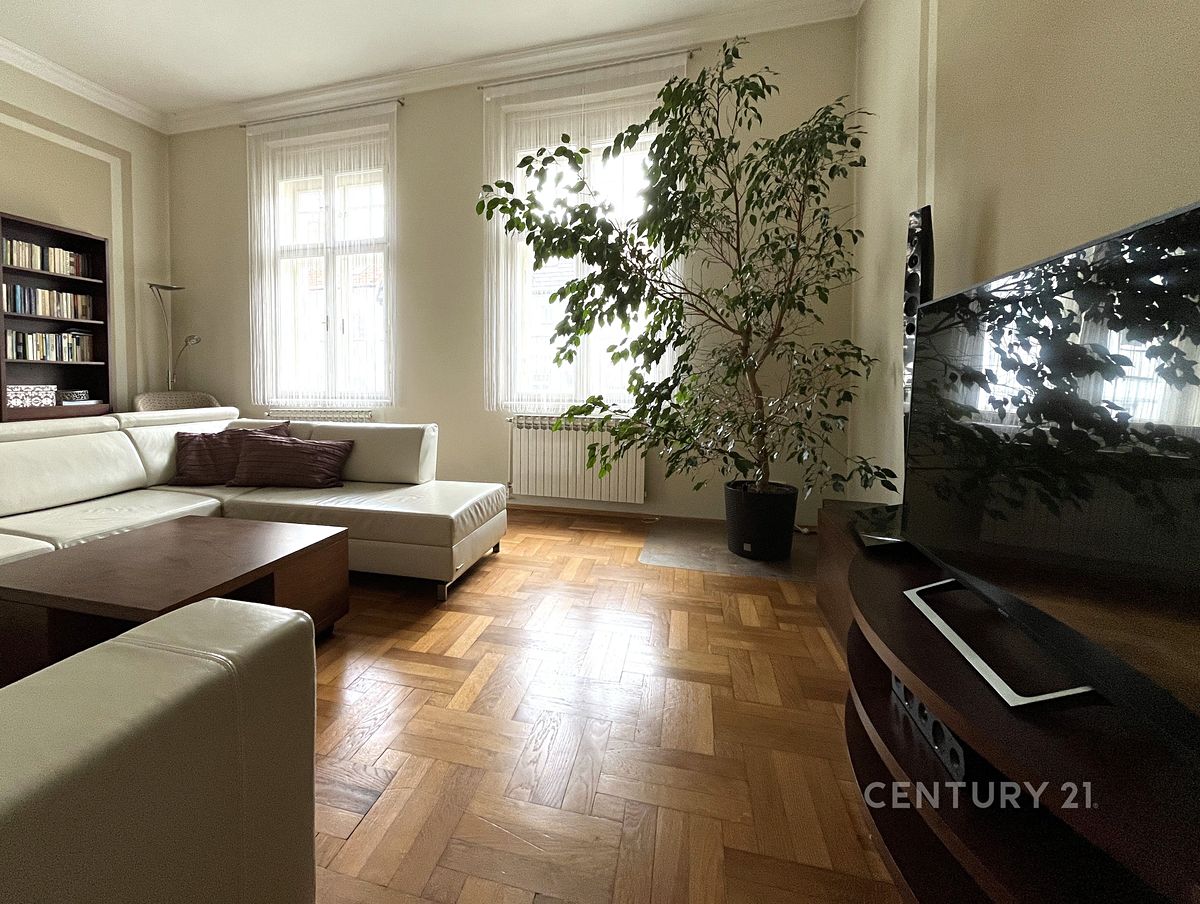 Prodej rodinného domu 297 m², pozemek 1287 m² – fotografie 5
