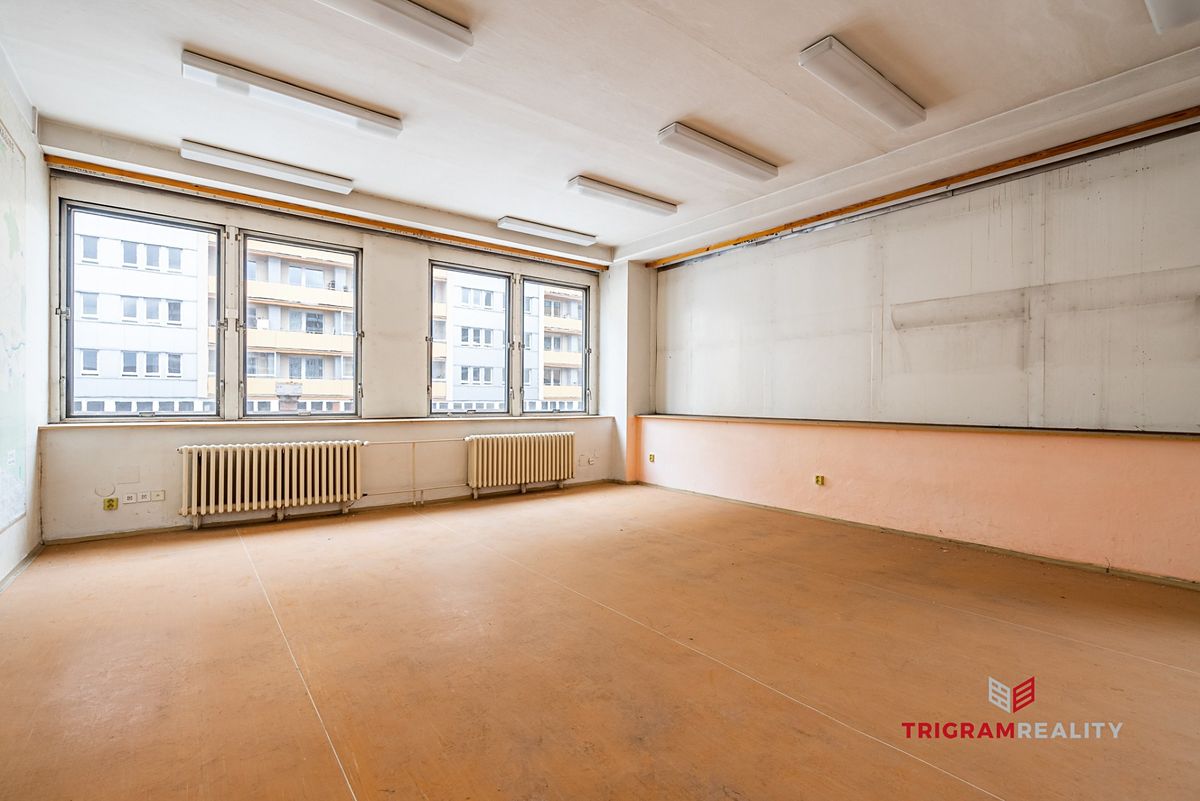 Pronájem obchodního prostoru 402 m² – fotografie 3
