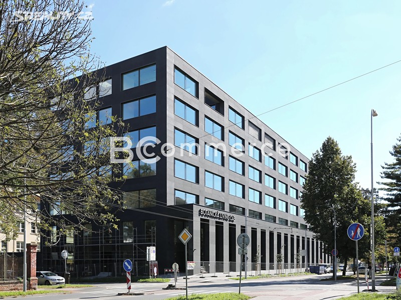 Pronájem kanceláře 500 m² – další