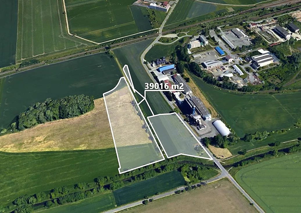 Prodej podílu 8/107 pole 114 m²