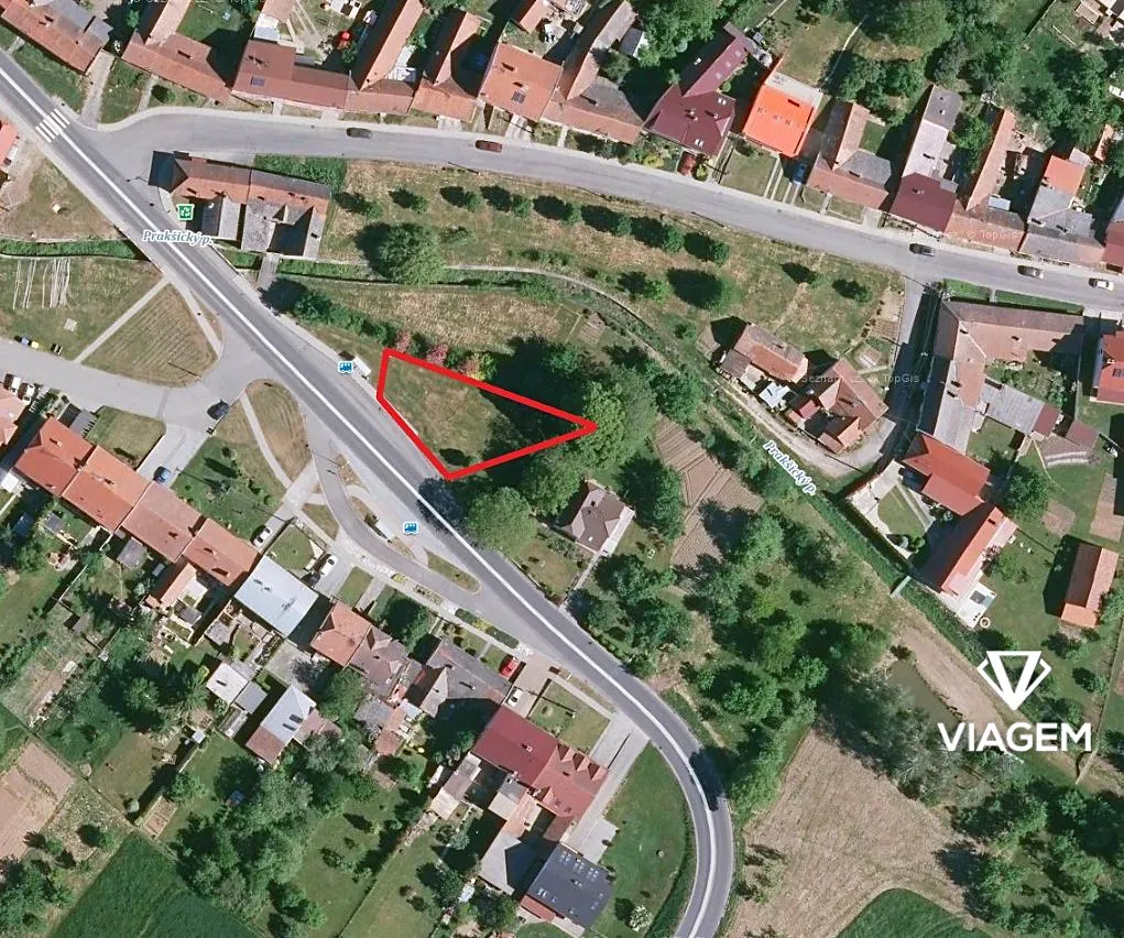 Prodej podílu 4/15 pole 185 m²