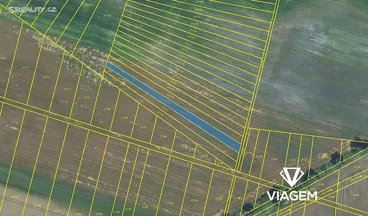 Prodej podílu 25/69 pole 351 m² – pohled 2