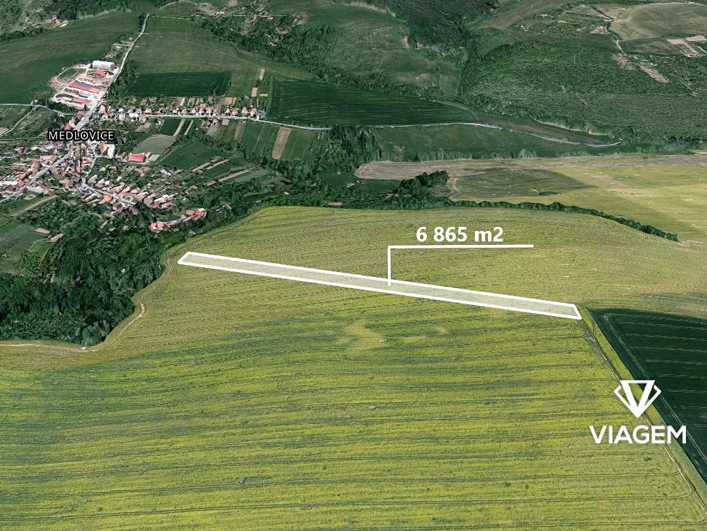 Prodej podílu 1/4 pole 1716 m²