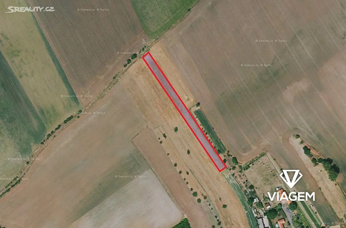 Prodej podílu 1/2 stavebního pozemku 1621 m²