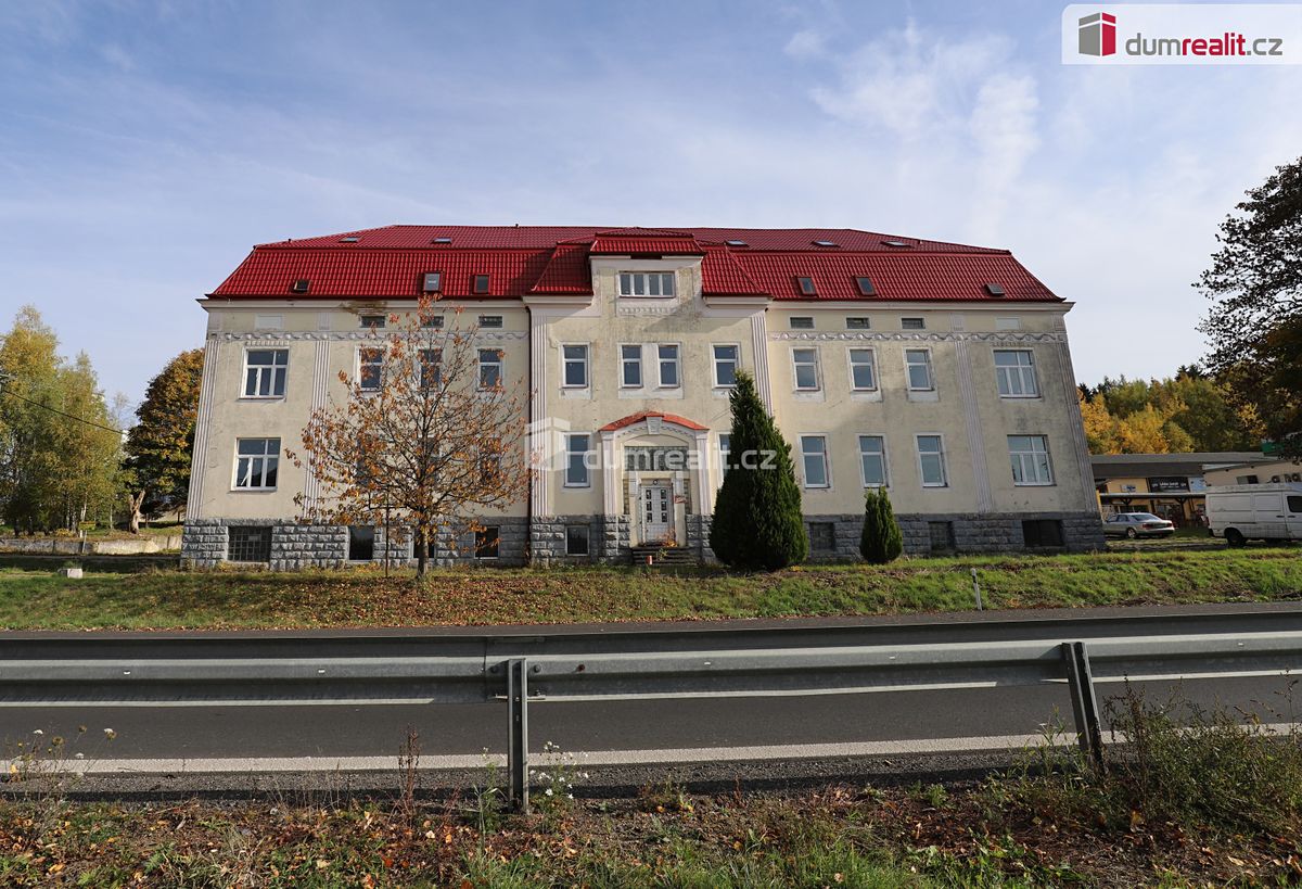 Prodej činžovního domu 2000 m²