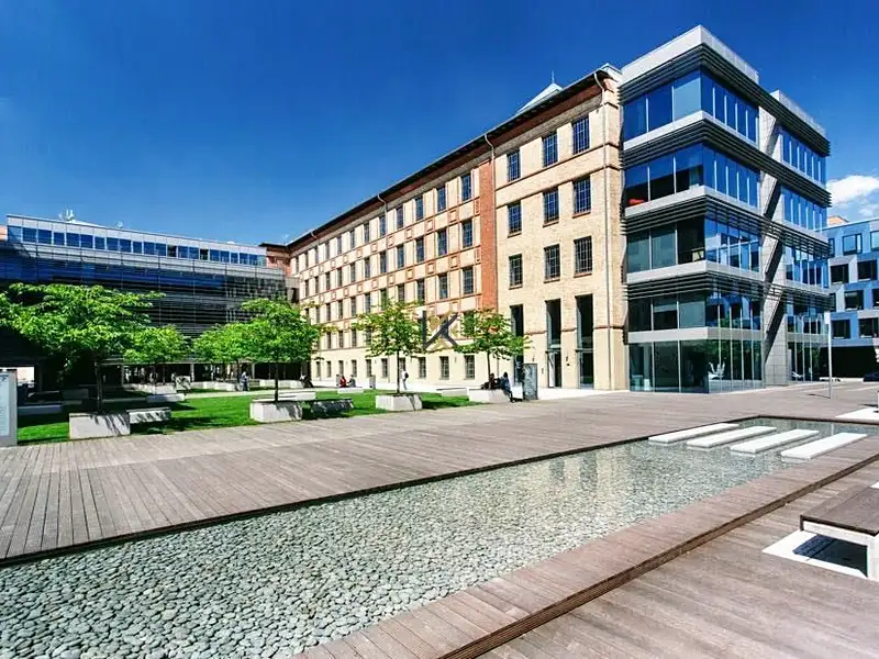 Pronájem kanceláře 653 m², Praha – náhled fotky 1