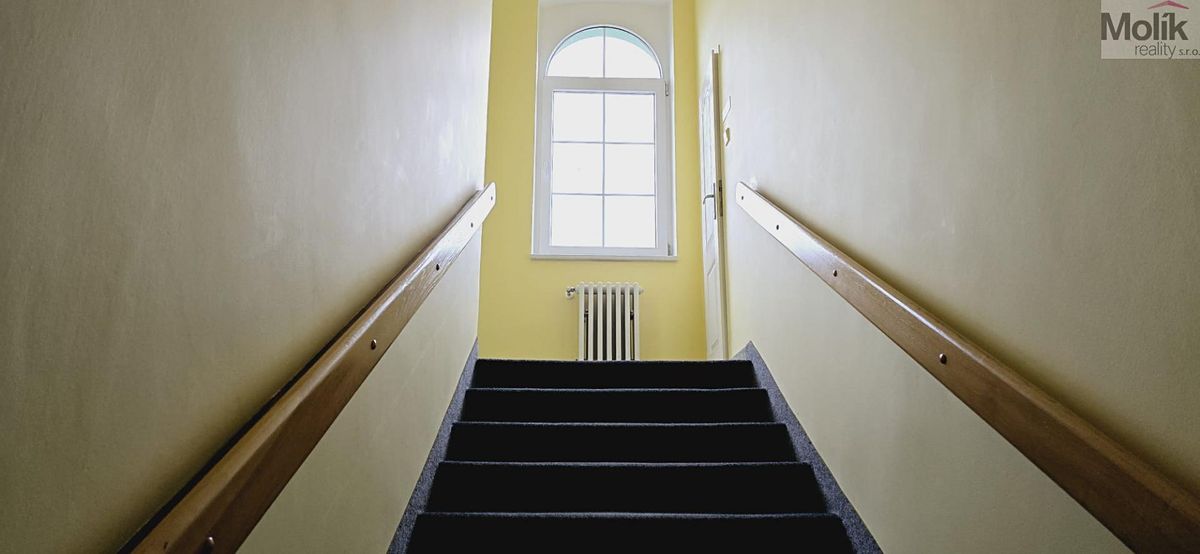 Pronájem obchodního prostoru 140 m² – fotografie 3