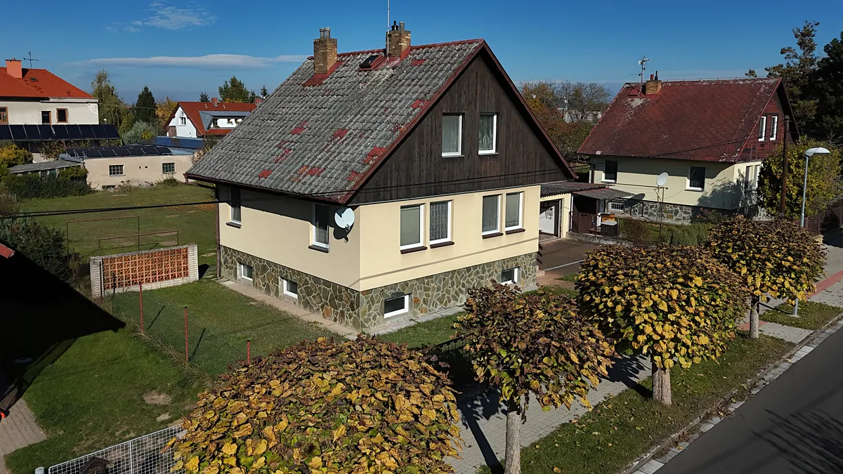 Prodej rodinného domu 194 m², pozemek 905 m²