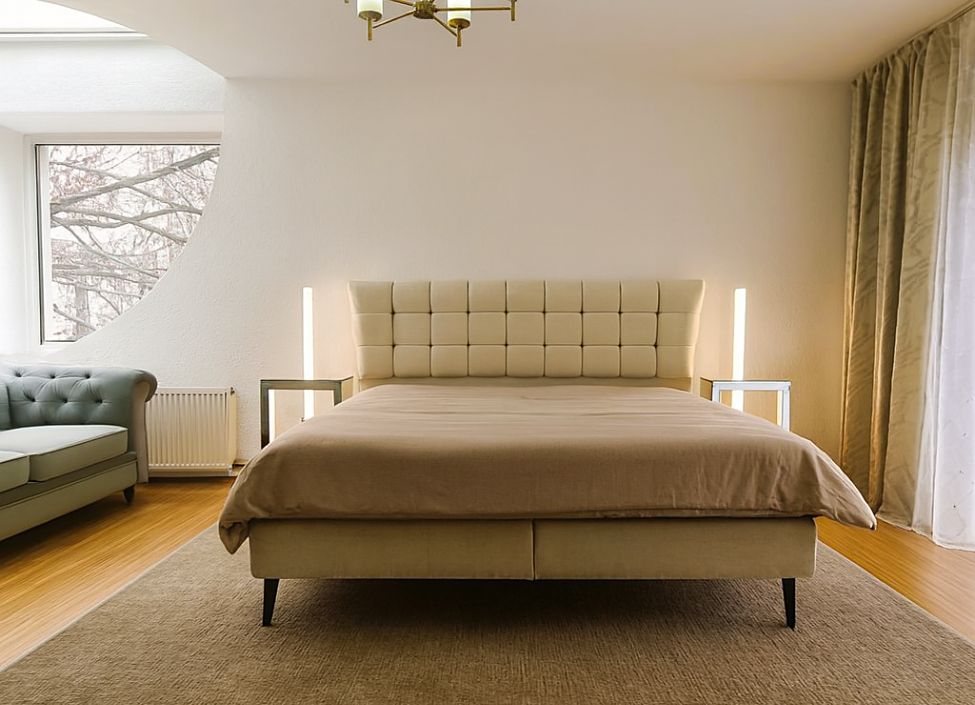 Prodej vily 680 m², pozemek 748 m² – fotografie 2