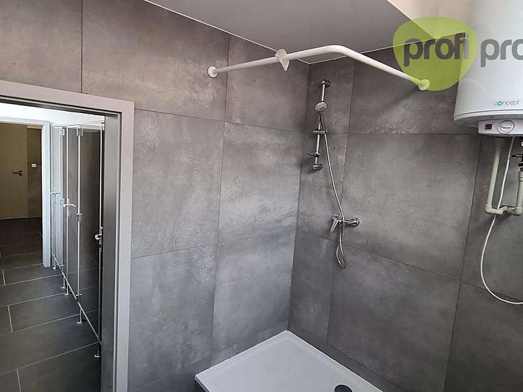 Комерційне приміщення в оренду, 521 м² (21 з 25)