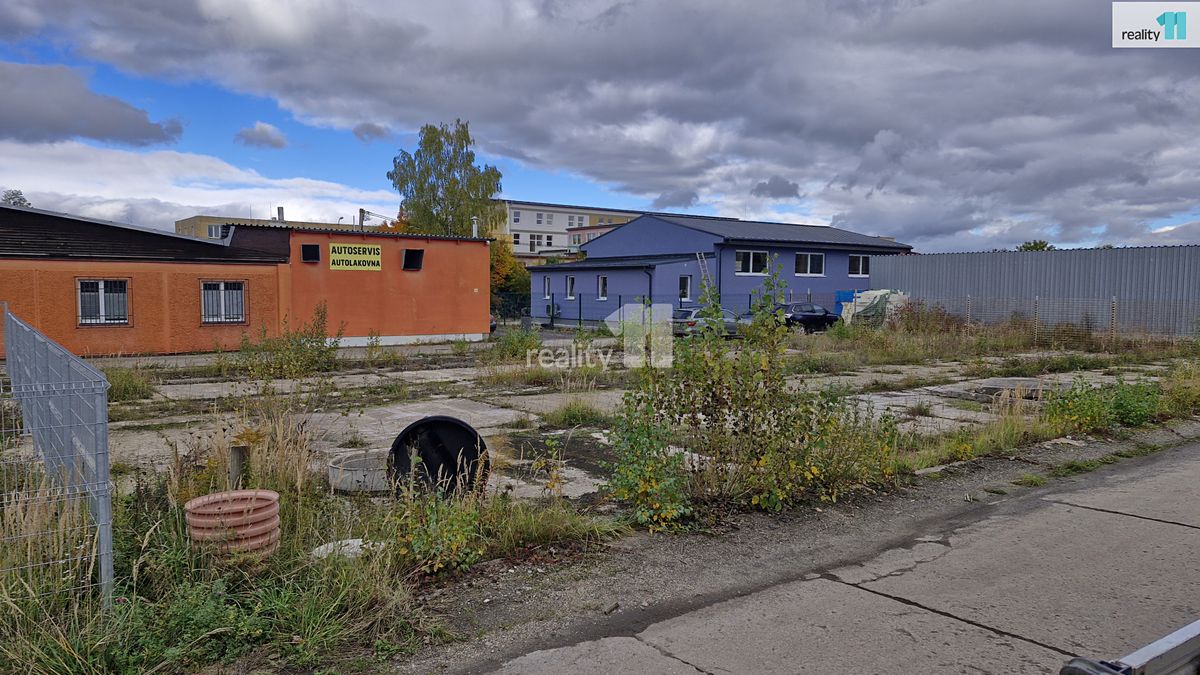 Prodej komerčního pozemku 757 m² – fotografie 3