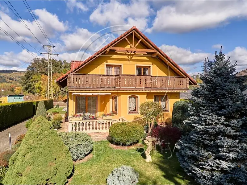 Prodej rodinného domu 210 m², pozemek 1001 m², Ostrov – náhled fotky 1