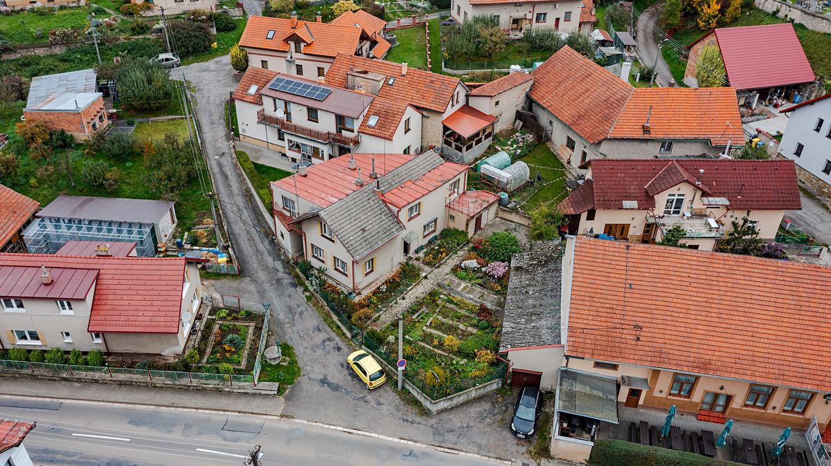 Prodej rodinného domu 375 m², pozemek 375 m² – fotografie 4