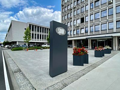 Pronájem kanceláře 550 m²