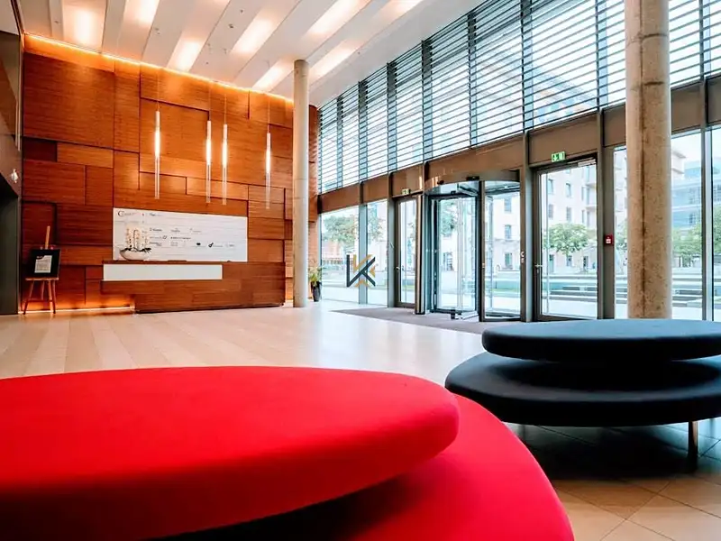 Pronájem kanceláře 653 m², Praha – náhled fotky 3