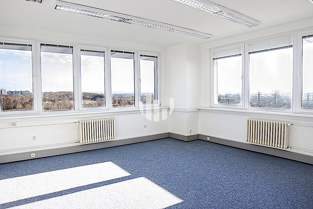 Pronájem kanceláře 135 m² – fotografie 3