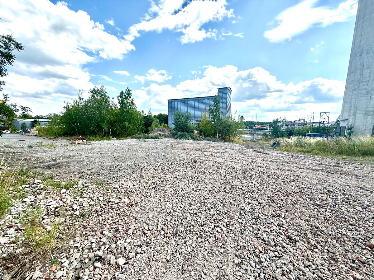 Pronájem komerčního pozemku 3916 m², Dobříš – fotka 1 z 3
