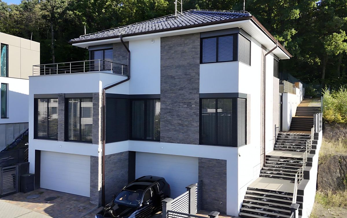 Prodej rodinného domu 290 m², pozemek 820 m²