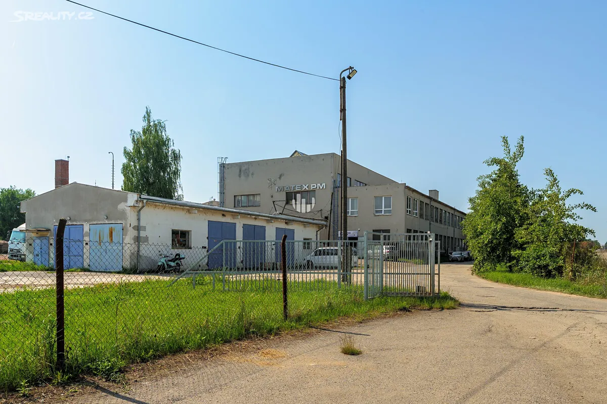 Pronájem skladového prostoru 1000 m² – pohled 3