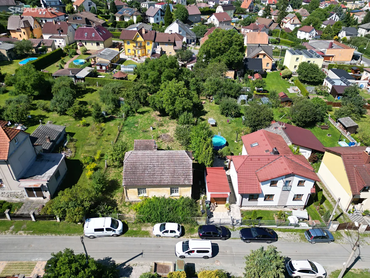 Prodej stavebního pozemku 809 m² – pohled 2