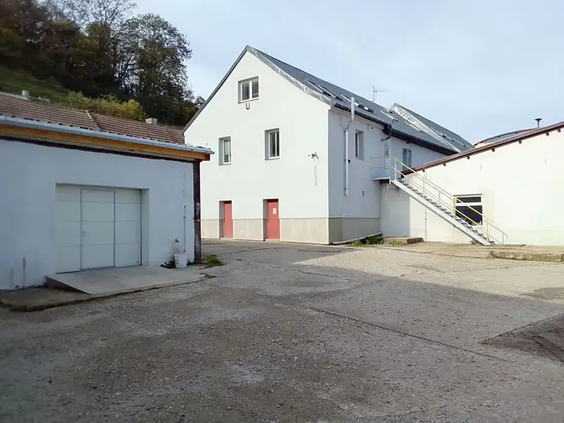 Prodej kanceláře 1220 m², Kralupy nad Vltavou – náhled fotky 1