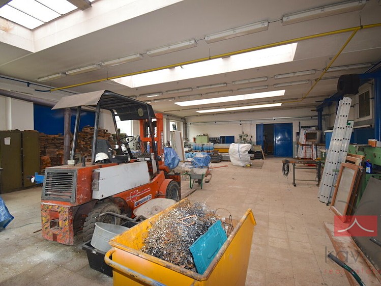 Pronájem komerčního prostoru, 310 m² (2 z 7)