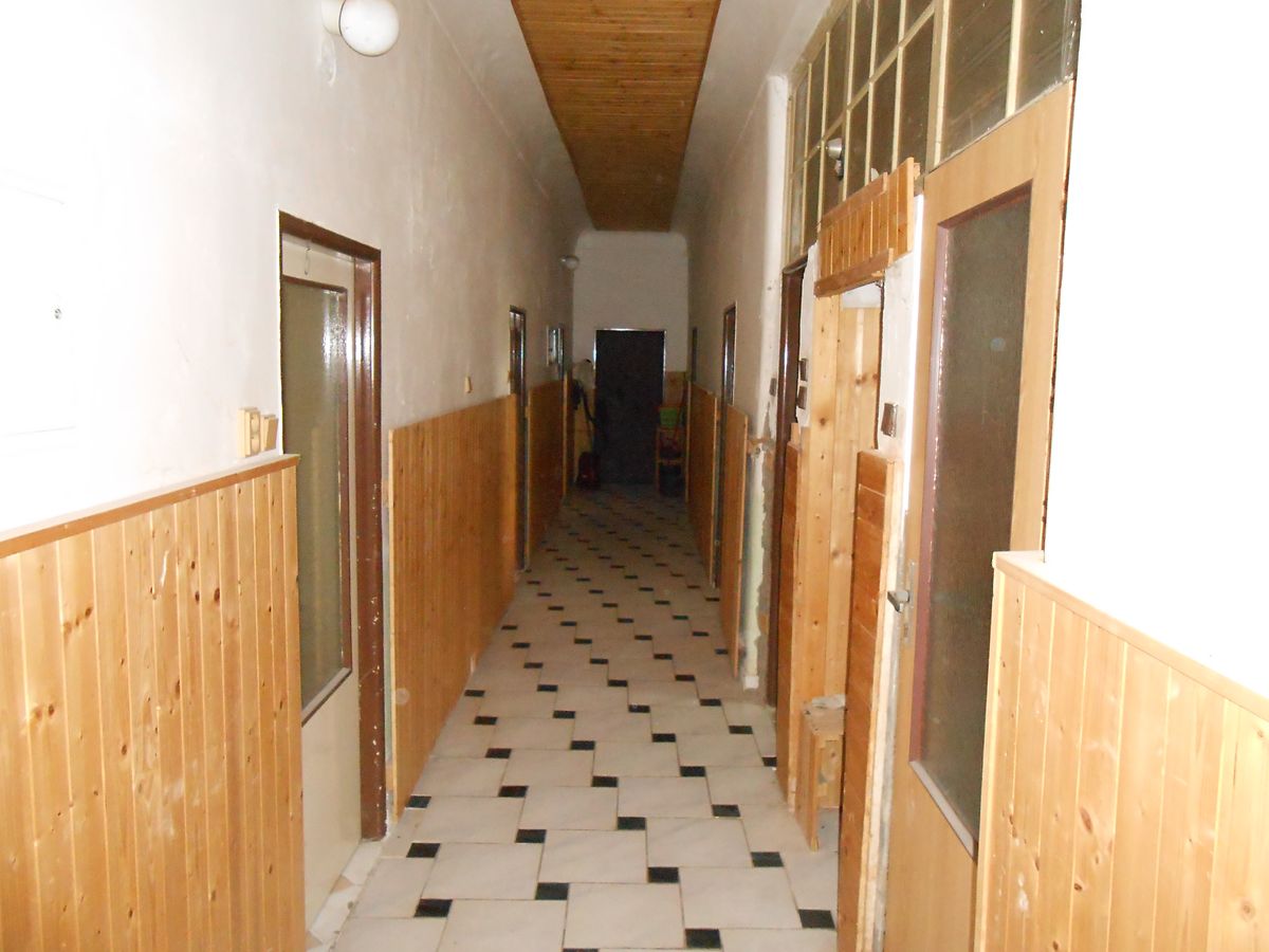 Prodej rodinného domu 507 m², pozemek 2661 m² – fotografie 3