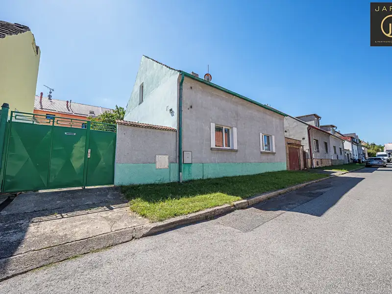 Prodej rodinného domu 80 m², pozemek 300 m², Kladno – náhled fotky 2