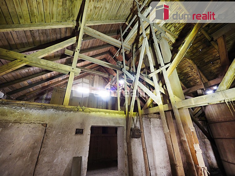 Комерційне приміщення на продаж, 2 000 м² (16 з 23)