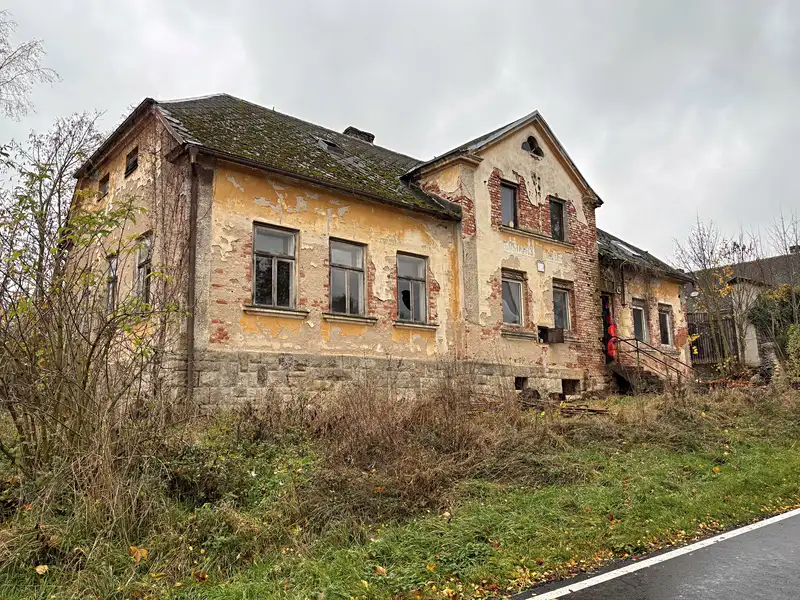 Prodej rodinného domu 400 m², pozemek 962 m², Teplá – náhled fotky 1