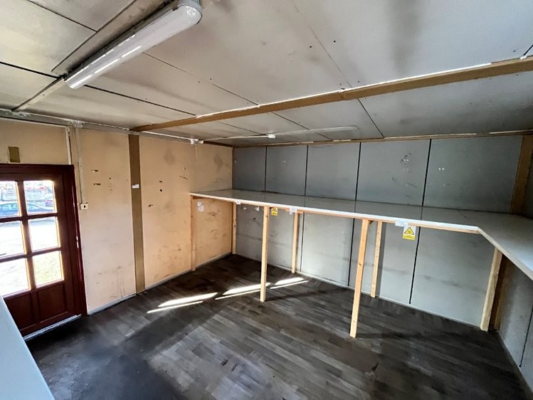 Pronájem komerčního prostoru, 250 m² (10 z 20)