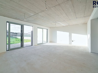 Prodej  rodinného domu 167 m², pozemek 679 m² — photo 2