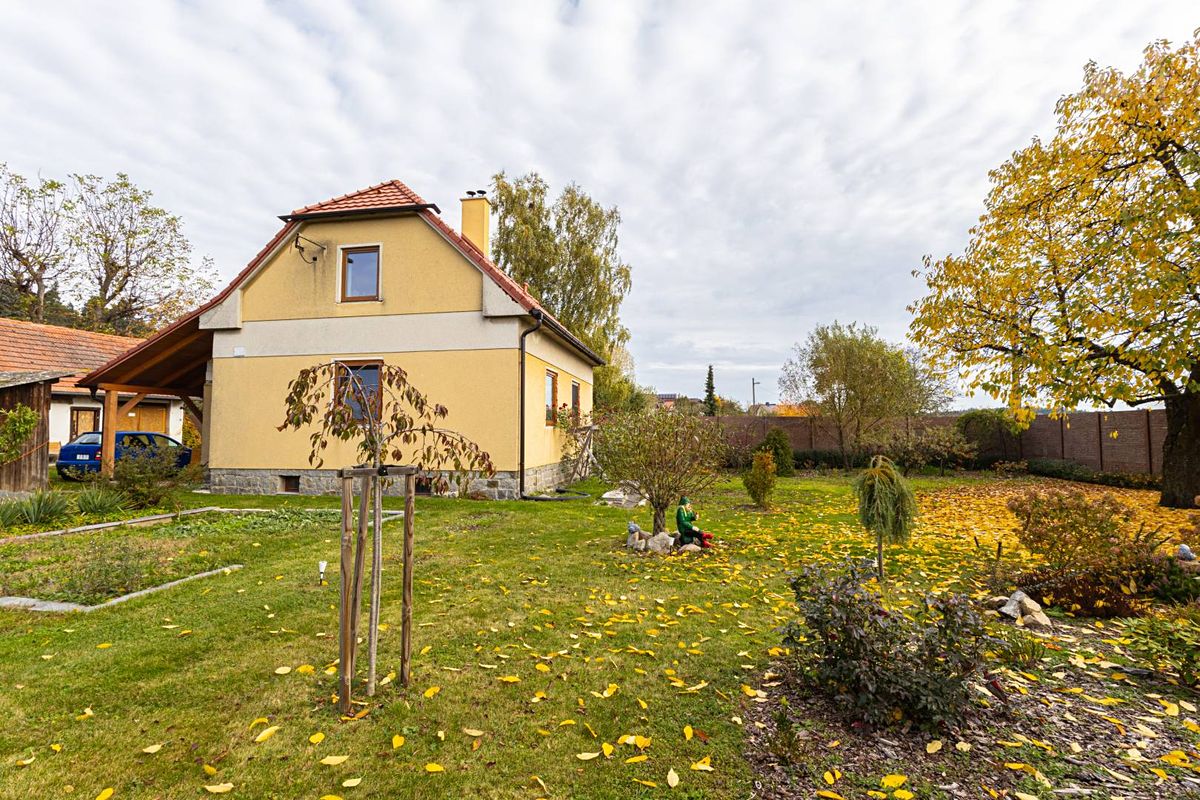 Prodej rodinného domu 110 m², pozemek 1553 m²