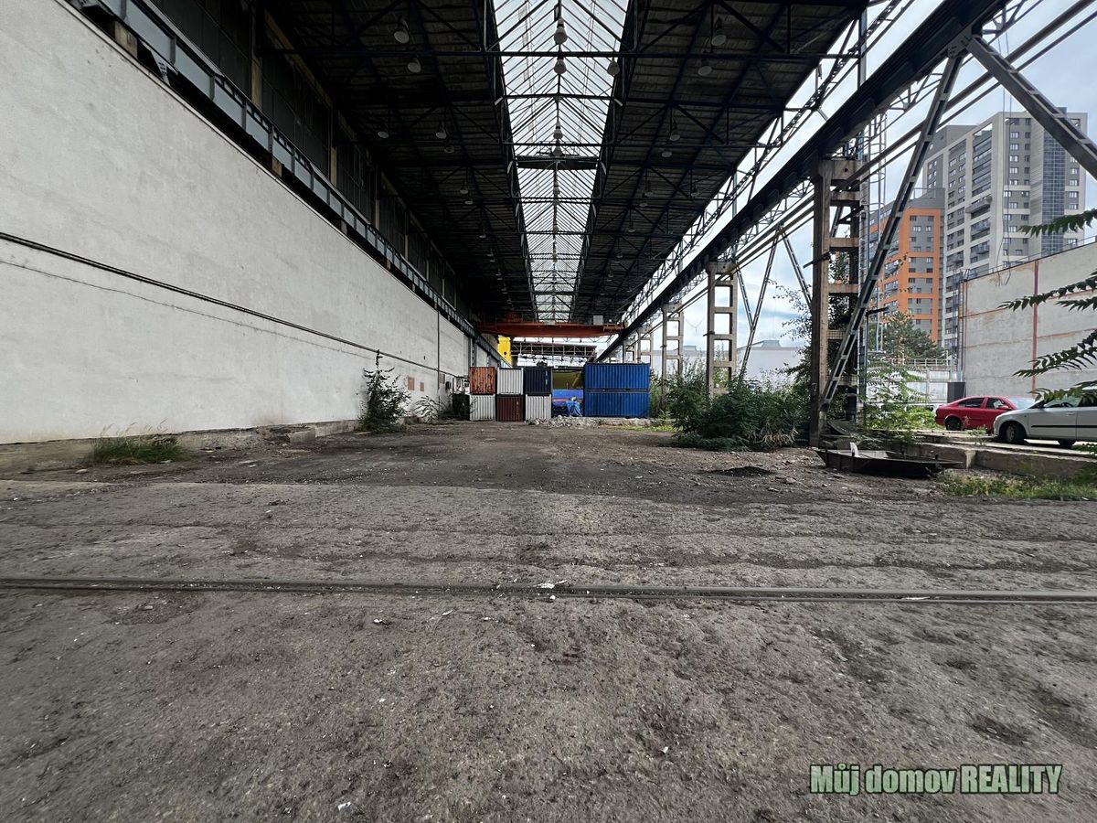 Pronájem komerčního pozemku 1900 m² – fotografie 2