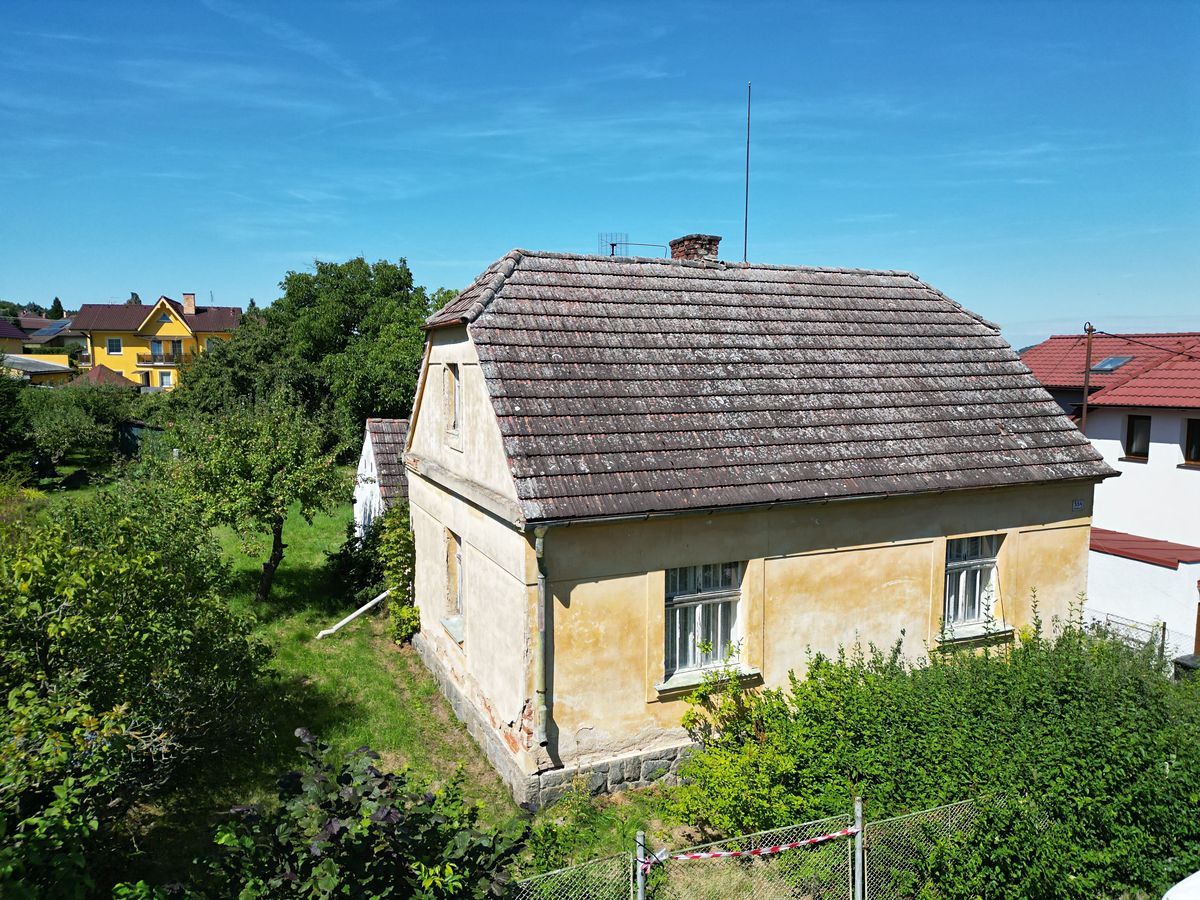 Prodej rodinného domu 68 m², pozemek 809 m² – fotografie 2