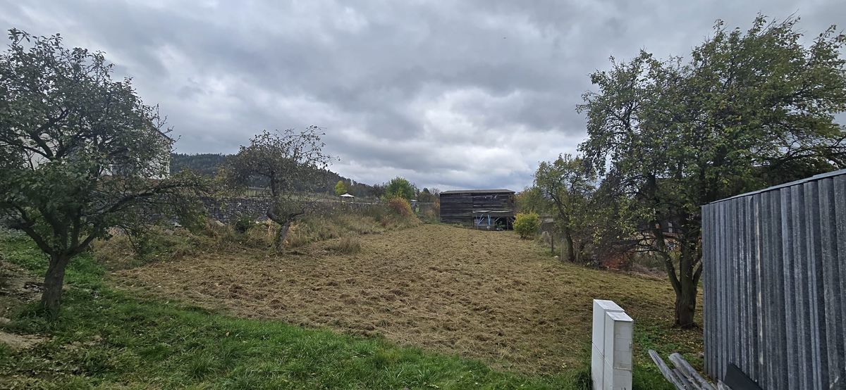 Prodej stavebního pozemku 671 m², Bratrušov – fotka 1 z 3