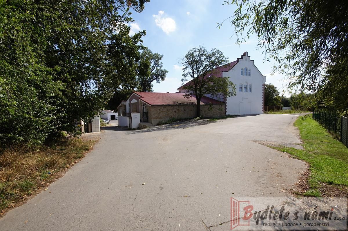 Prodej výrobní haly, prostoru 3000 m²