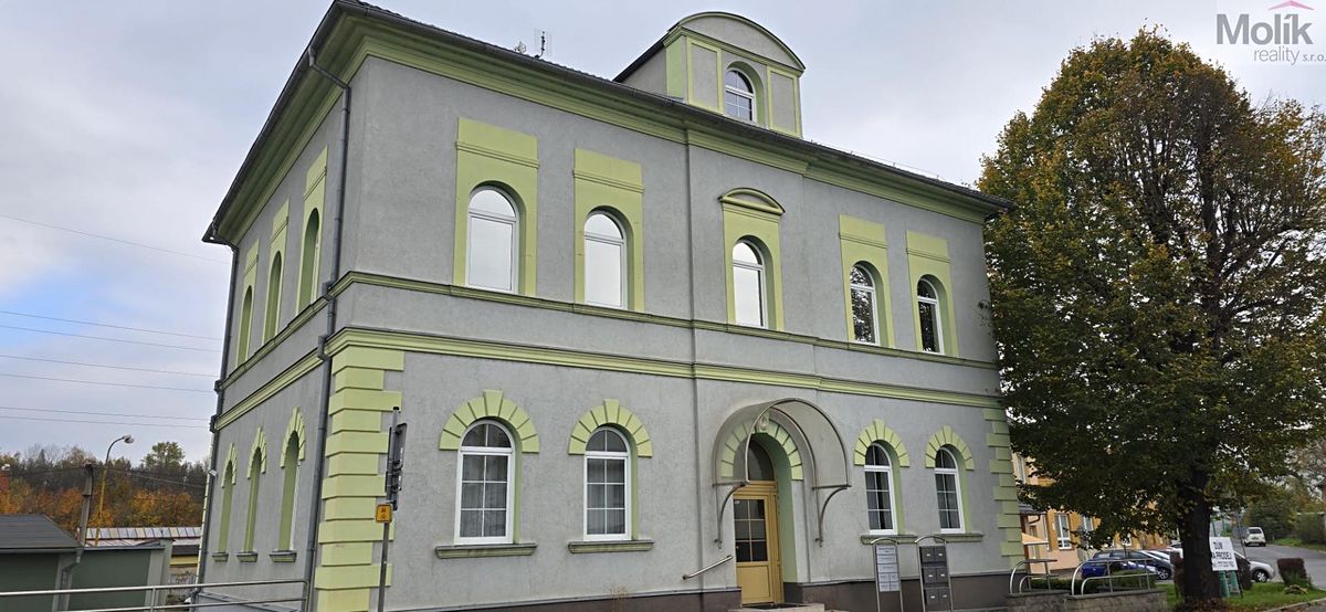 Pronájem obchodního prostoru 140 m²