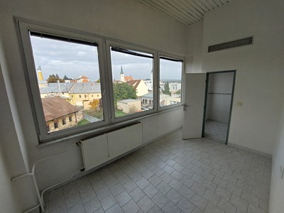 Комерційне приміщення в оренду, 15 м² (2 з 5)