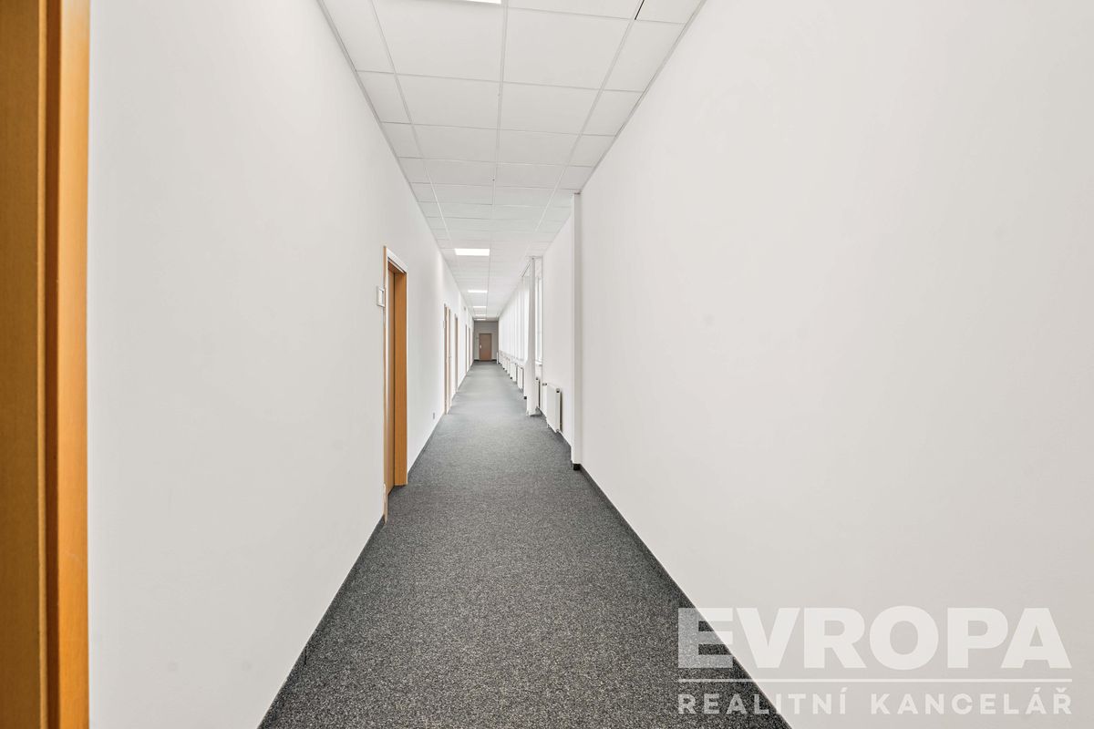 Pronájem kanceláře 30 m² – fotografie 5