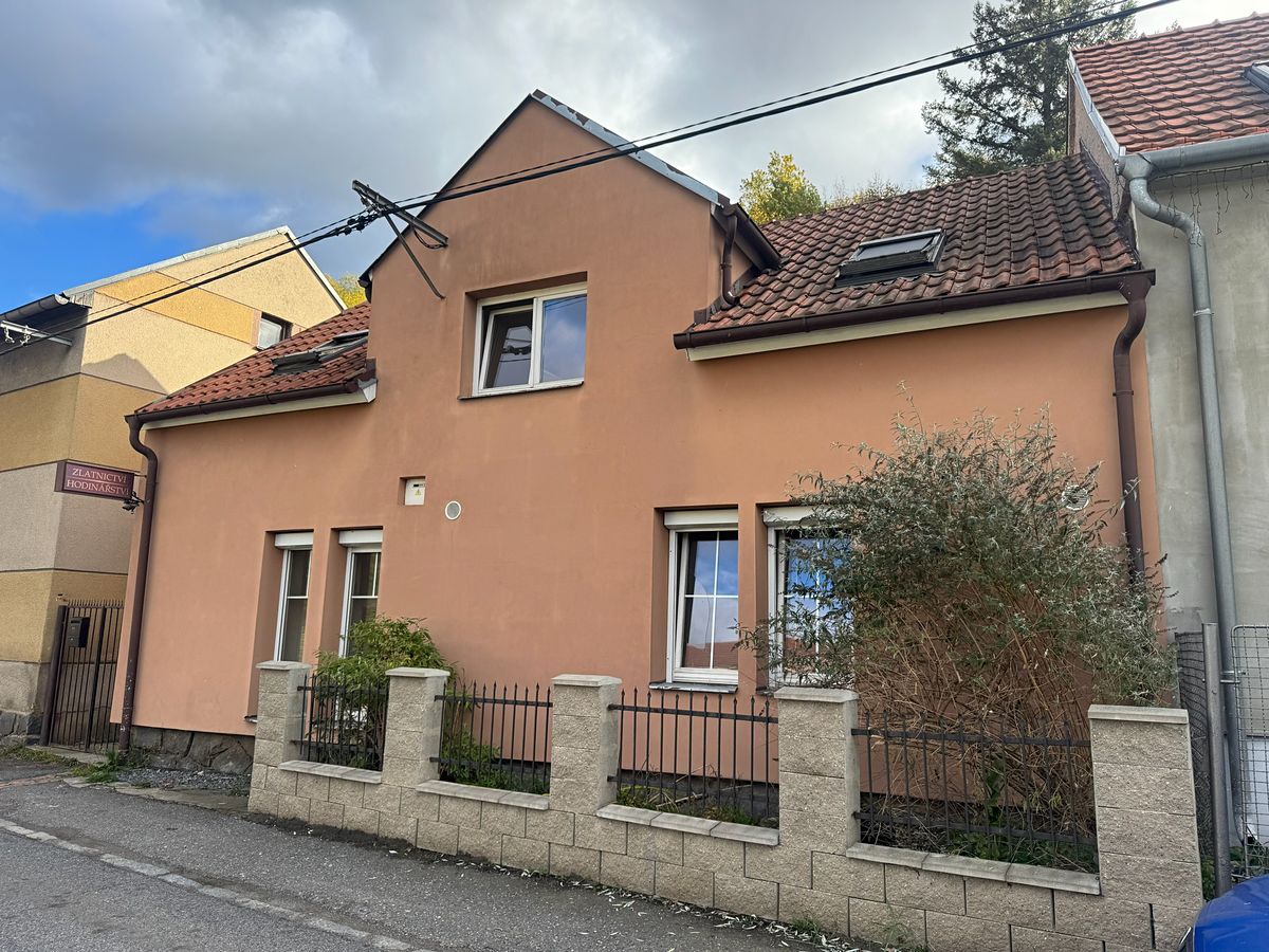 Prodej rodinného domu 100 m², pozemek 153 m²