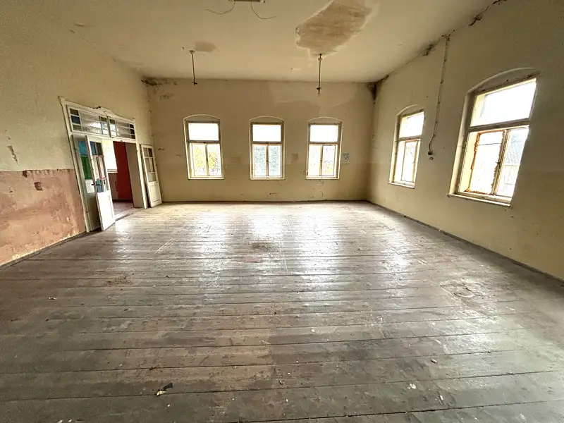 Prodej rodinného domu 400 m², pozemek 962 m², Teplá – náhled fotky 3