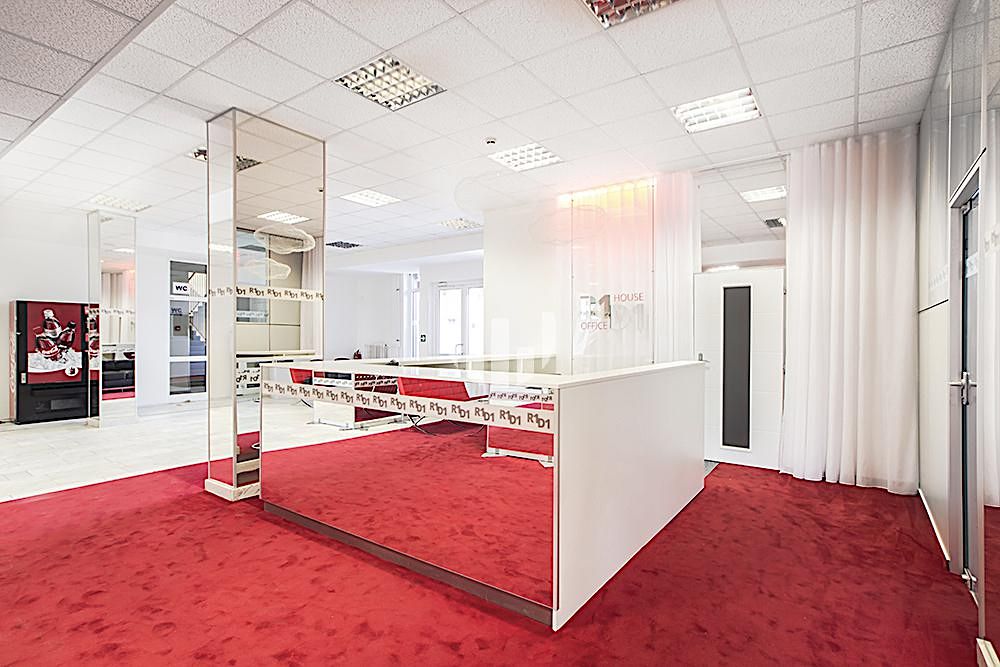 Pronájem kanceláře 375 m² – fotografie 2