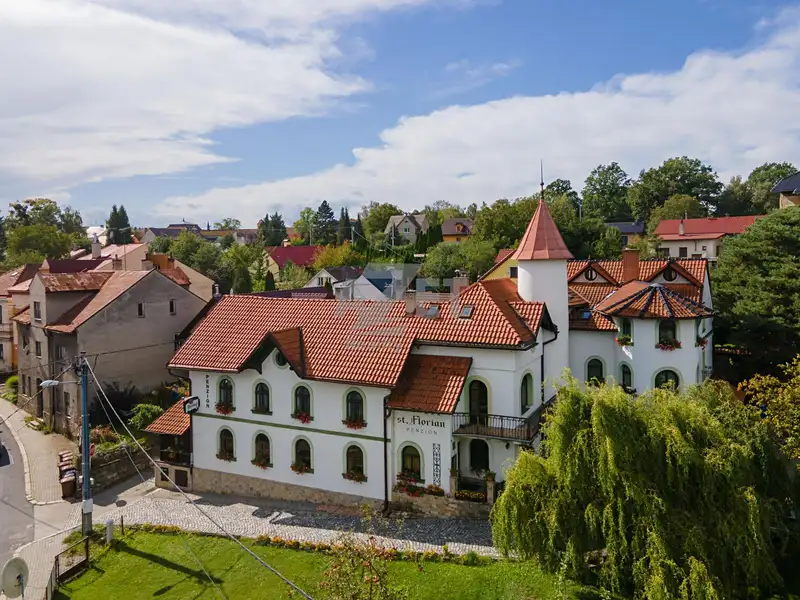 Prodej ubytovacího zařízení 1604 m², Příbor – náhled fotky 1