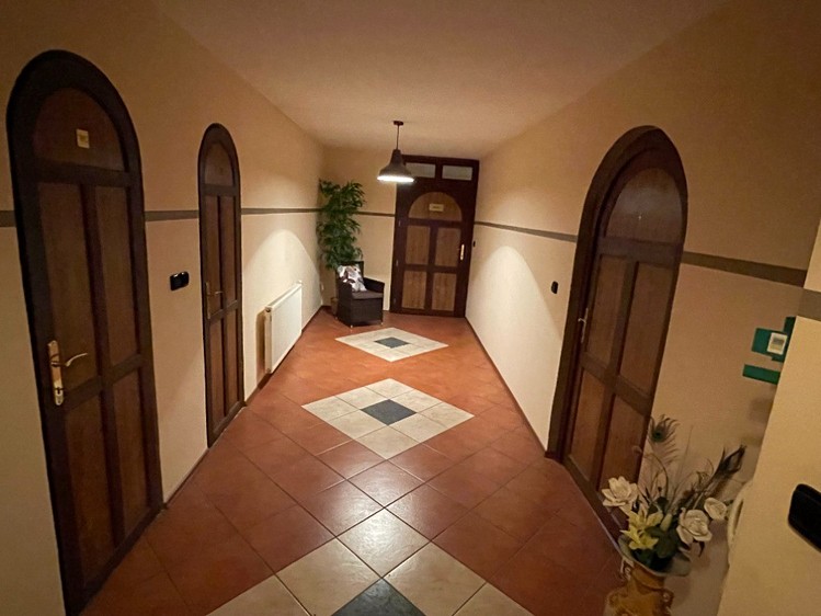 Комерційне приміщення в оренду, 600 м² (21 з 26)