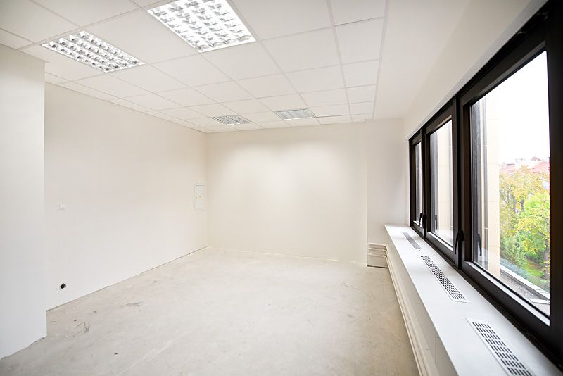 Pronájem kanceláře 900 m² – fotografie 3
